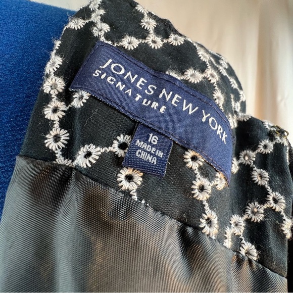 Jones New York Signature Black W/White Embroidery Sleeveless Sheath Dress 16 - Picture 8 of 8